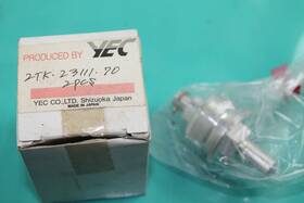 2tk-23111-70 Yamaha Fzr400 Pair Of 2 Air Fork Cap Genuine Yec Racing