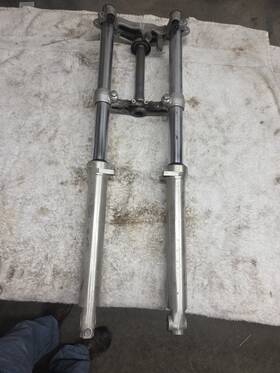 3sx-23110-01 Yamaha Srx600 Srx-6 Front Forks 1986 Triple Clamp