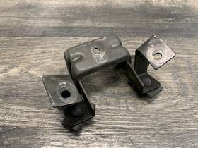 4nk-2475h-00-00 Yamaha 1996-2009 Xvz1300 1300 Royal Star Oem Seat Lever Bracket