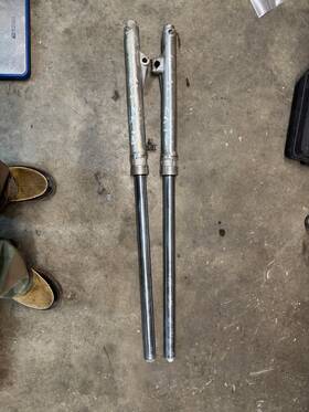 4v2-23126-l1-00 Yamaha 81 82 Yz-125 Front Forks