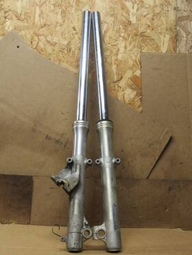 4x7-23102-00-00 Yamaha 1981 Virago 750 Xv750 Front Forks Air Shocks