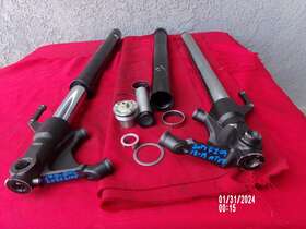 Bs2-23102-00 Yamaha Fz09 Mt09 Front Forks With Ohlins Kit For Parts