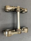 2006 Kawasaki KX450F Front Forks Lower Upper Triple Tree Stem Clamp SB39. Fixed Price $80.00.